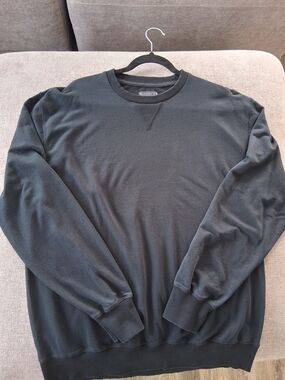 Goodlife Men’s Black Crewneck Sweatshirt